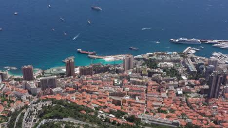 Inclinación-Aérea-Sobre-El-Microestado-Del-Paraíso-Fiscal-De-Mónaco-En-El-Día-Soleado-De-La-Riviera-Francesa